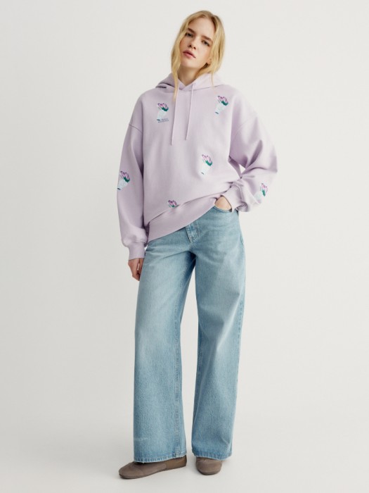 худи с принтом из коллекции art people с адель левитовой от бренда sela вид слева