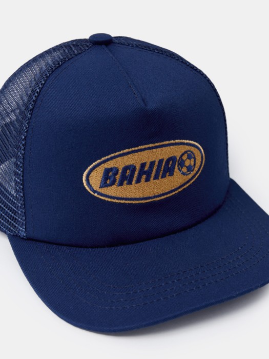 кепка снэпбэк для мальчиков от бренда sela вид слева