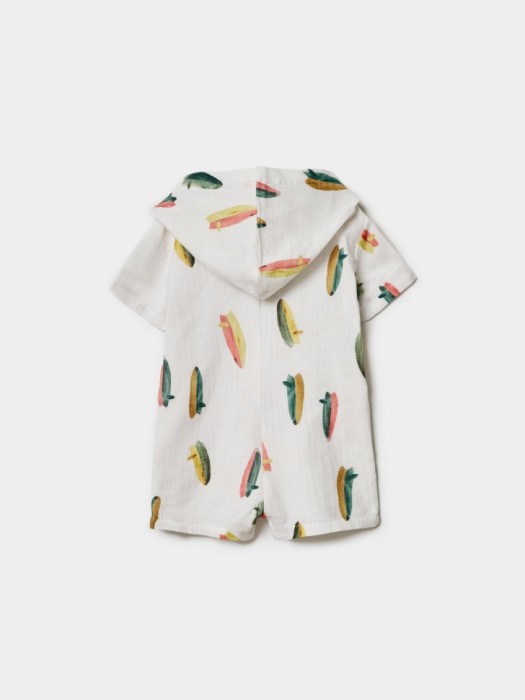 комбинезон из муслина с капюшоном для малышей от бренда sela вид слева