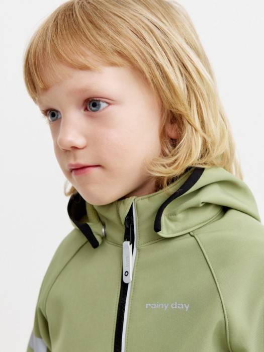 комбинезон из softshell на флисе для мальчиков по цене 3799 руб вид справа