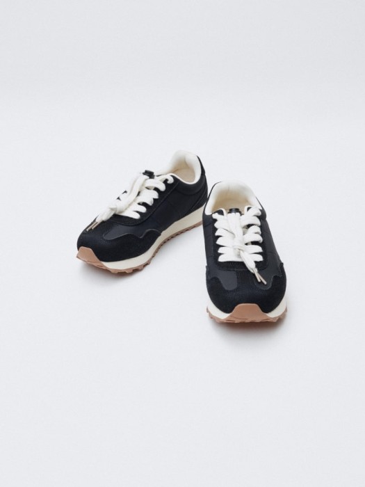 комбинированные кеды для девочек по цене 3599 руб вид справа