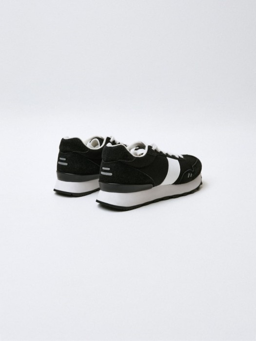 комбинированные кеды для мальчиков по цене 3599 руб вид справа