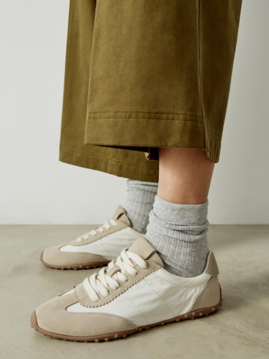 комбинированные кеды из натуральной замши, кожи и текстиля от бренда sela вид слева