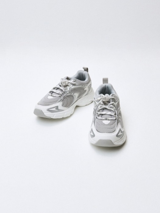 комбинированные кроссовки для девочек по цене 3599 руб вид справа