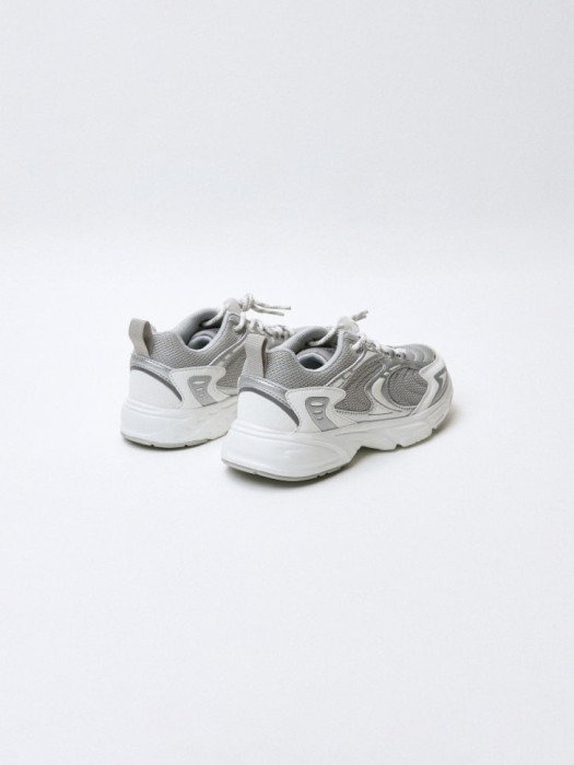 комбинированные кроссовки для девочек из россии вид сбоку