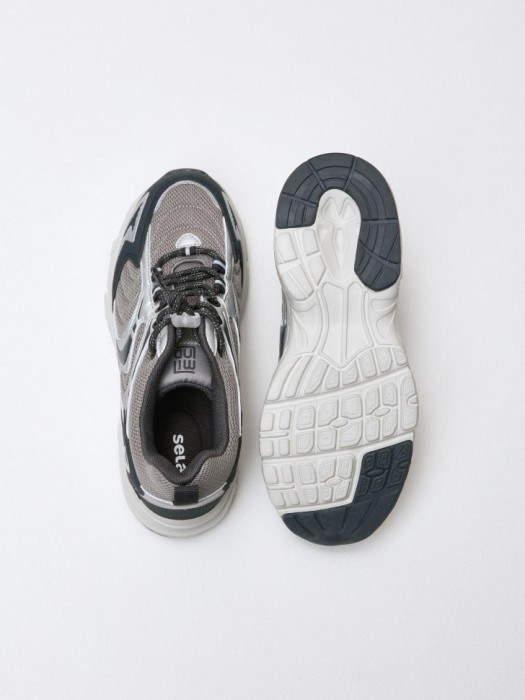 комбинированные кроссовки для мальчиков от бренда sela вид слева