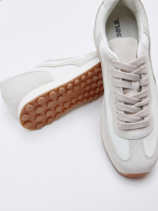 комбинированные кроссовки из натуральной замши по цене 3599 руб вид справа