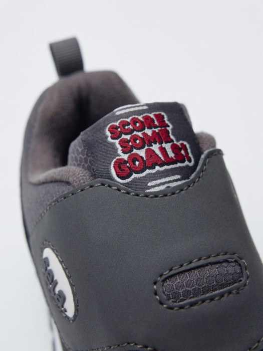 комбинированные кроссовки на липучке мальчиков из россии вид сбоку