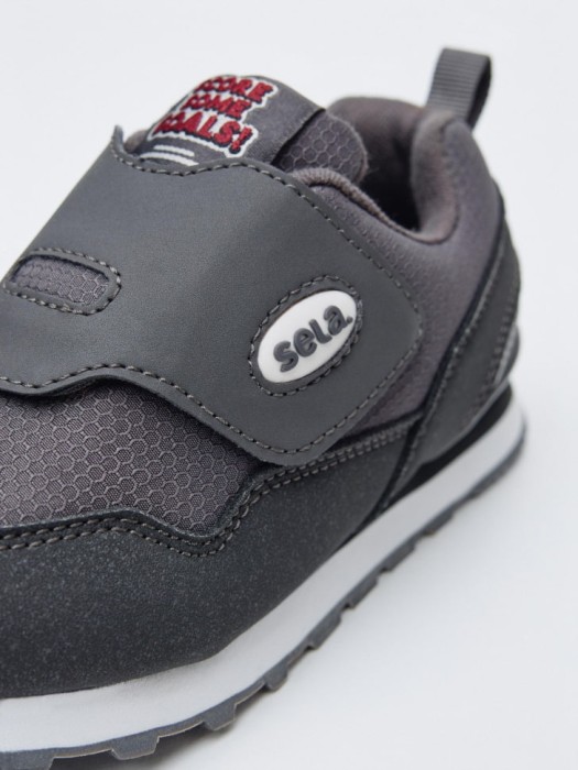 комбинированные кроссовки на липучке мальчиков из хлопка спереди