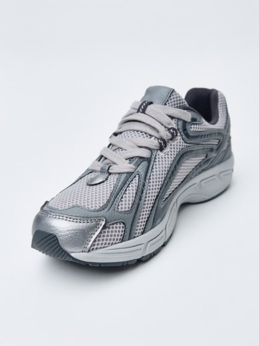 комбинированные кроссовки универсального стиля с лицевой стороны