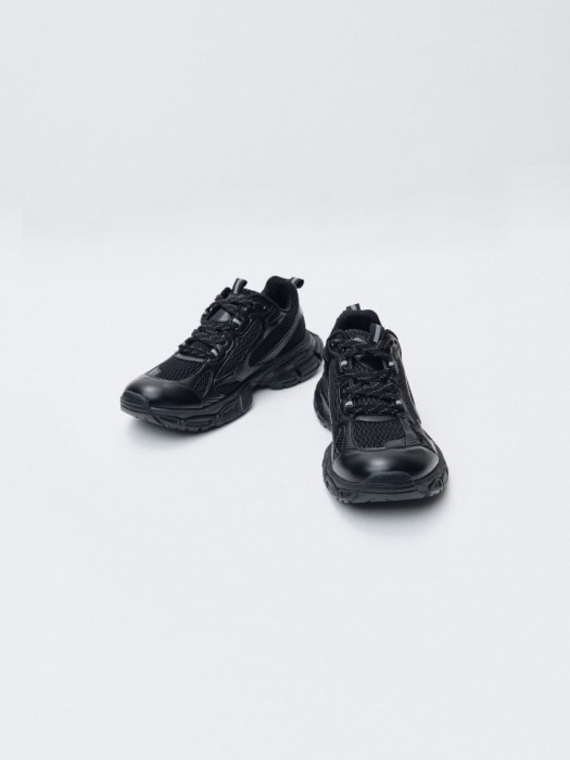 комбинированные кроссовки из россии вид сбоку