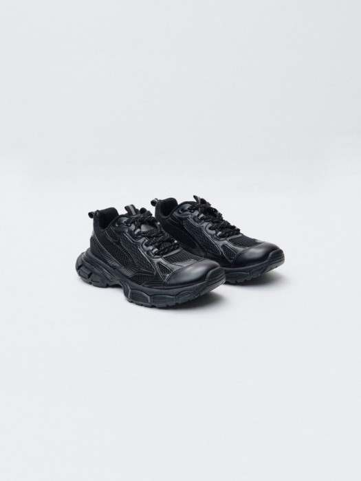 комбинированные кроссовки универсального стиля с лицевой стороны