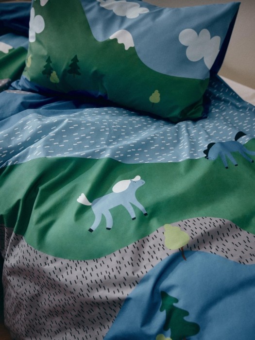 комплект детского постельного белья без простыни 140х200 от бренда sela вид слева