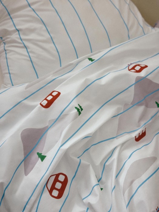 комплект детского постельного белья без простыни 140х200 от бренда sela вид слева