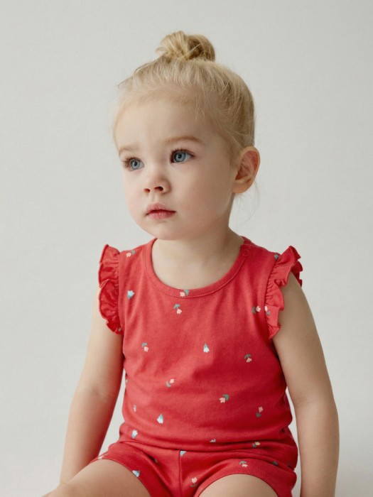комплект из блузки и шорт для малышей от бренда sela вид слева