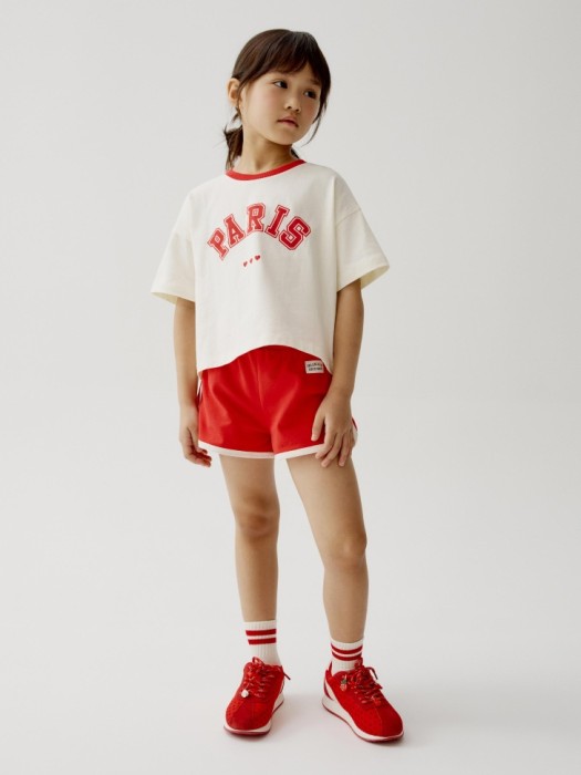 комплект из футболки и шорт для девочек от бренда sela вид слева