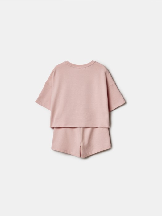 комплект из футболки и шорт для девочек из россии вид сбоку