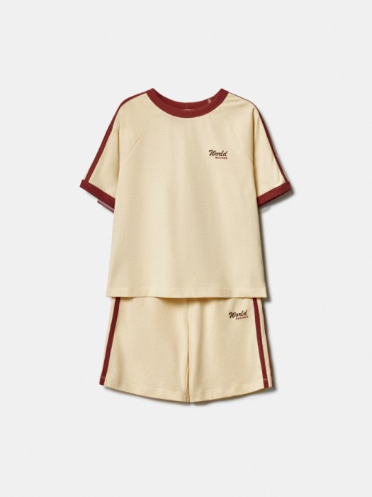 комплект из футболки и шорт для мальчиков по цене 1599 руб вид справа