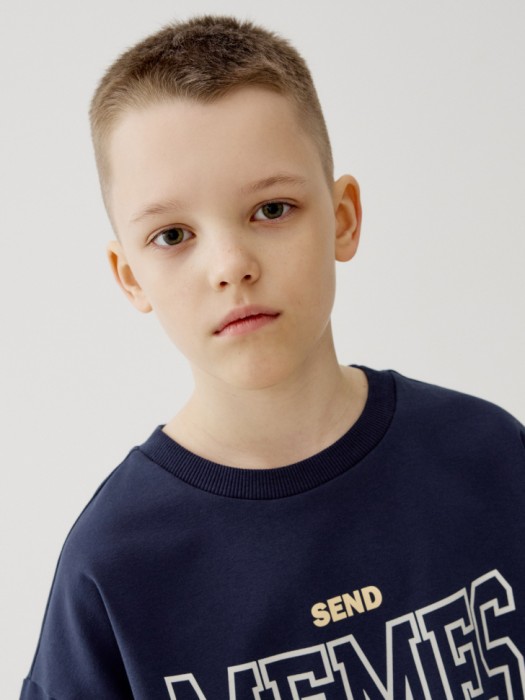 комплект из футболки и шорт для мальчиков по цене 1999 руб вид справа