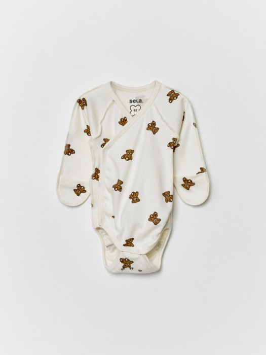 комплект из шапки, боди и ползунков для малышей по цене 999 руб вид справа