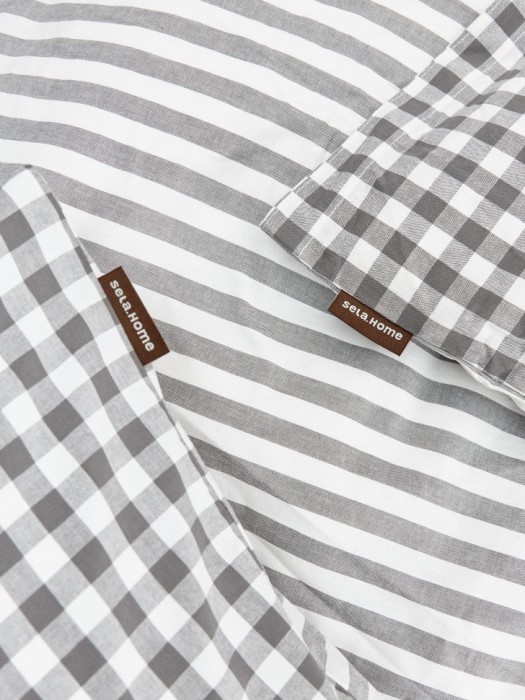 комплект постельного белья без простыни 1,5 спальный 140х200 см от бренда sela вид слева