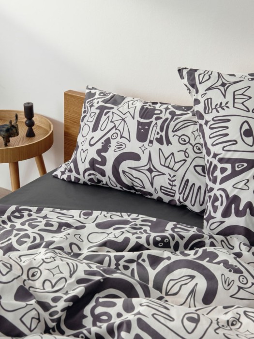 комплект постельного белья без простыни 1,5 спальный 140х200 см от бренда sela вид слева