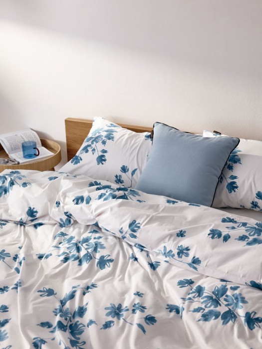 комплект постельного белья без простыни 1,5 спальный 140х200 см из хлопка спереди