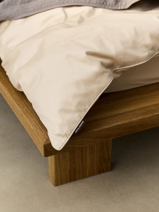 комплект постельного белья из сатина без простыни 1,5 спальный 140х200 см от бренда sela вид слева