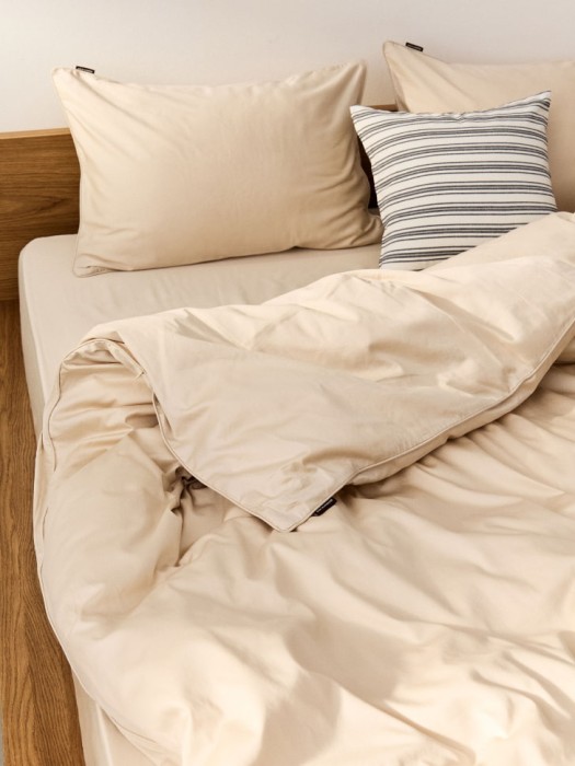 комплект постельного белья из сатина без простыни 1,5 спальный 140х200 см из хлопка спереди