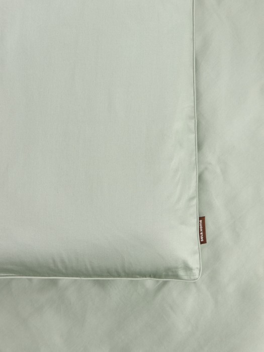 комплект постельного белья из сатина без простыни 1,5 спальный 140х200 см от бренда sela вид слева