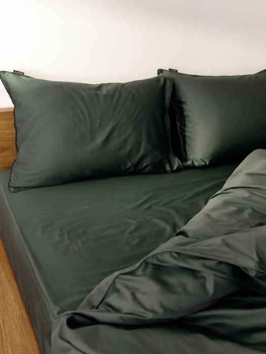 комплект постельного белья из сатина без простыни 2-х спальный 200х220 см от бренда sela вид слева