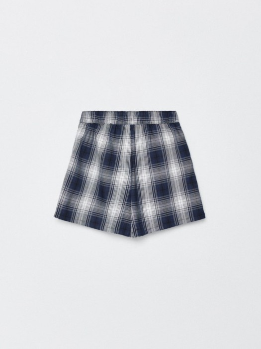 короткая юбка-шорты в складку для девочек по цене 999 руб вид справа