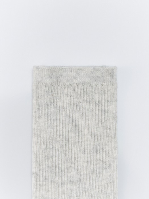 короткие носки в рубчик от бренда sela вид слева