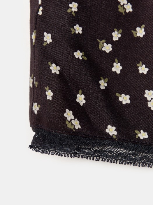 короткие шорты из сатиновой вискозы для девочек из россии вид сбоку