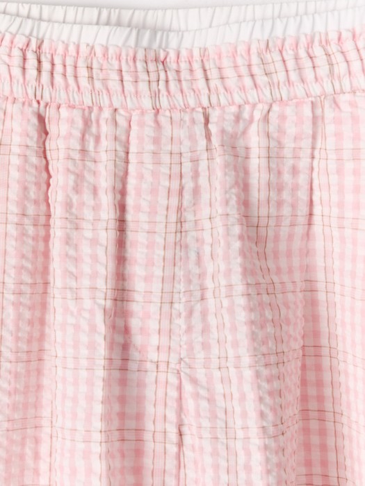 короткие шорты в клетку от бренда sela вид слева