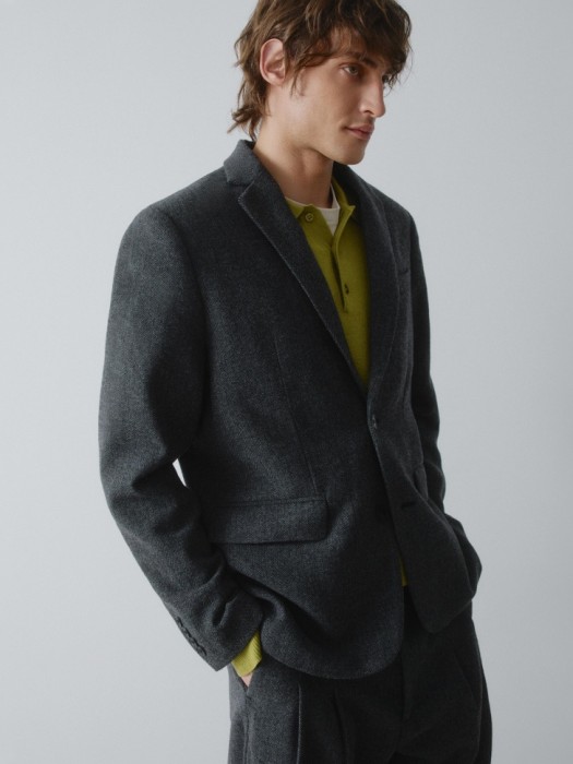 костюмный пиджак из смесовой шерсти из россии вид сбоку
