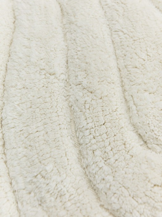 ковер по цене 2799 руб вид справа