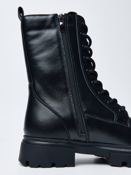 кожаные ботинки со шнуровкой для девочек из кожи спереди