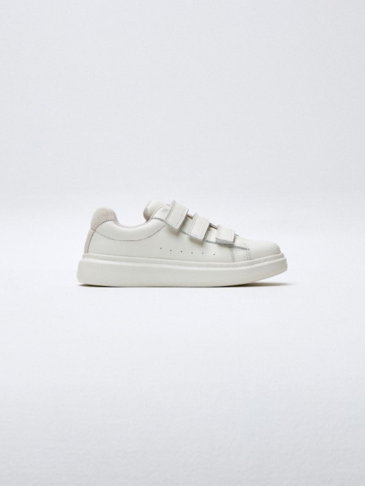 кожаные кеды на липучках детские по цене 3999 руб вид справа