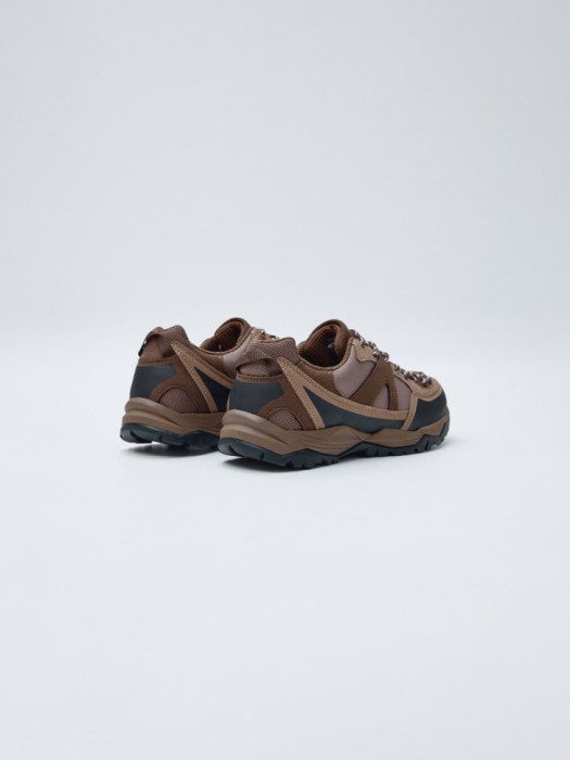 кроссовки из искусственного нубука и текстиля от бренда sela вид слева