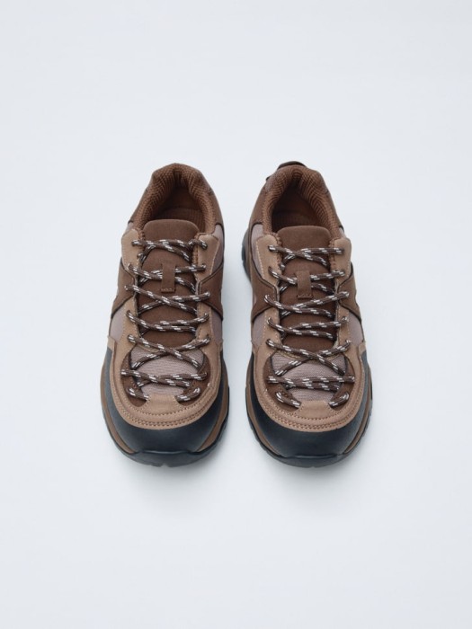 кроссовки из искусственного нубука и текстиля из россии вид сбоку