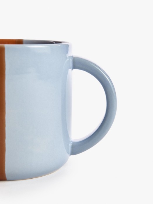 кружка из каменной керамики от бренда sela вид слева