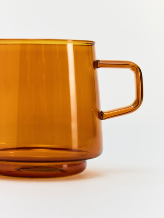 кружка из стекла от бренда sela вид слева