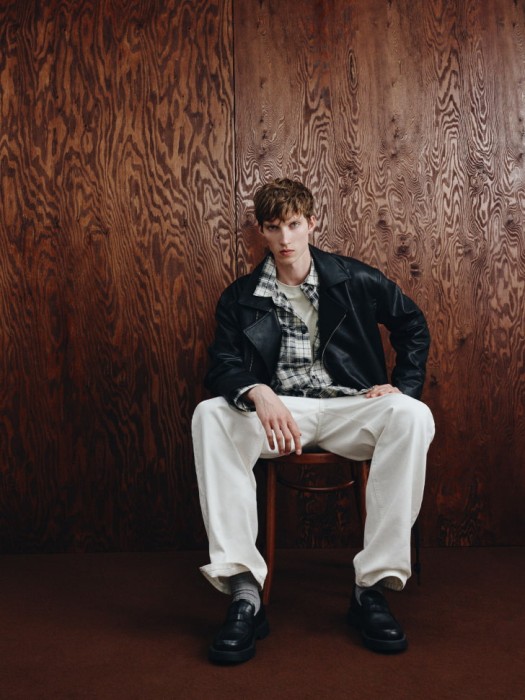 куртка-косуха из искусственной кожи из россии вид сбоку