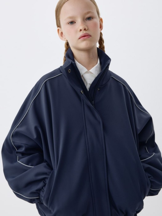 куртка в спортивном стиле для девочек из россии вид сбоку