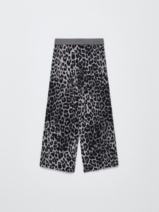 леопардовые вязаные брюки для девочек по цене 2499 руб вид справа