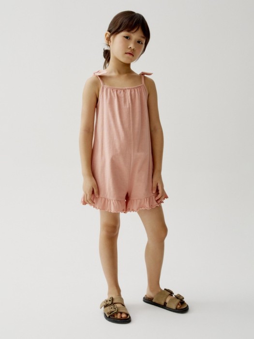 летний трикотажный комбинезон для девочек от бренда sela вид слева