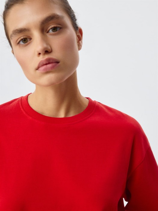 лонгслив anna oversize fit из россии вид сбоку