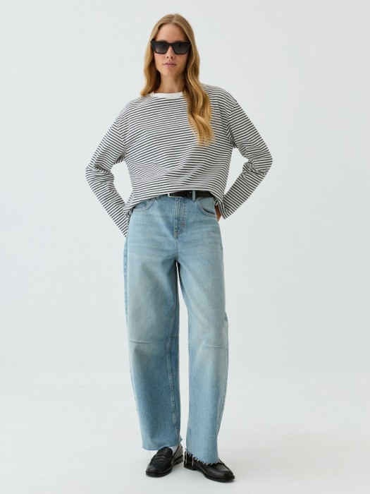 лонгслив anna oversize fit от бренда sela вид слева