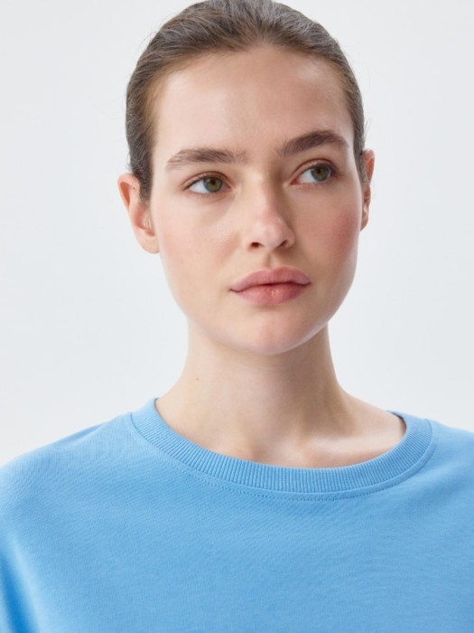 лонгслив anna oversize fit из россии вид сбоку